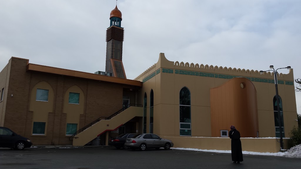 Surrey Islamic Centre | 7220 124 St, Surrey, BC V3W 2M5, Canada | Phone: (604) 596-7834