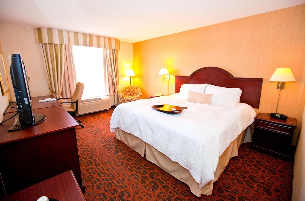 Hampton Inn by Hilton Toronto-Mississauga West | 2085 N Sheridan Way, Mississauga, ON L5K 2T2, Canada | Phone: (905) 823-8600