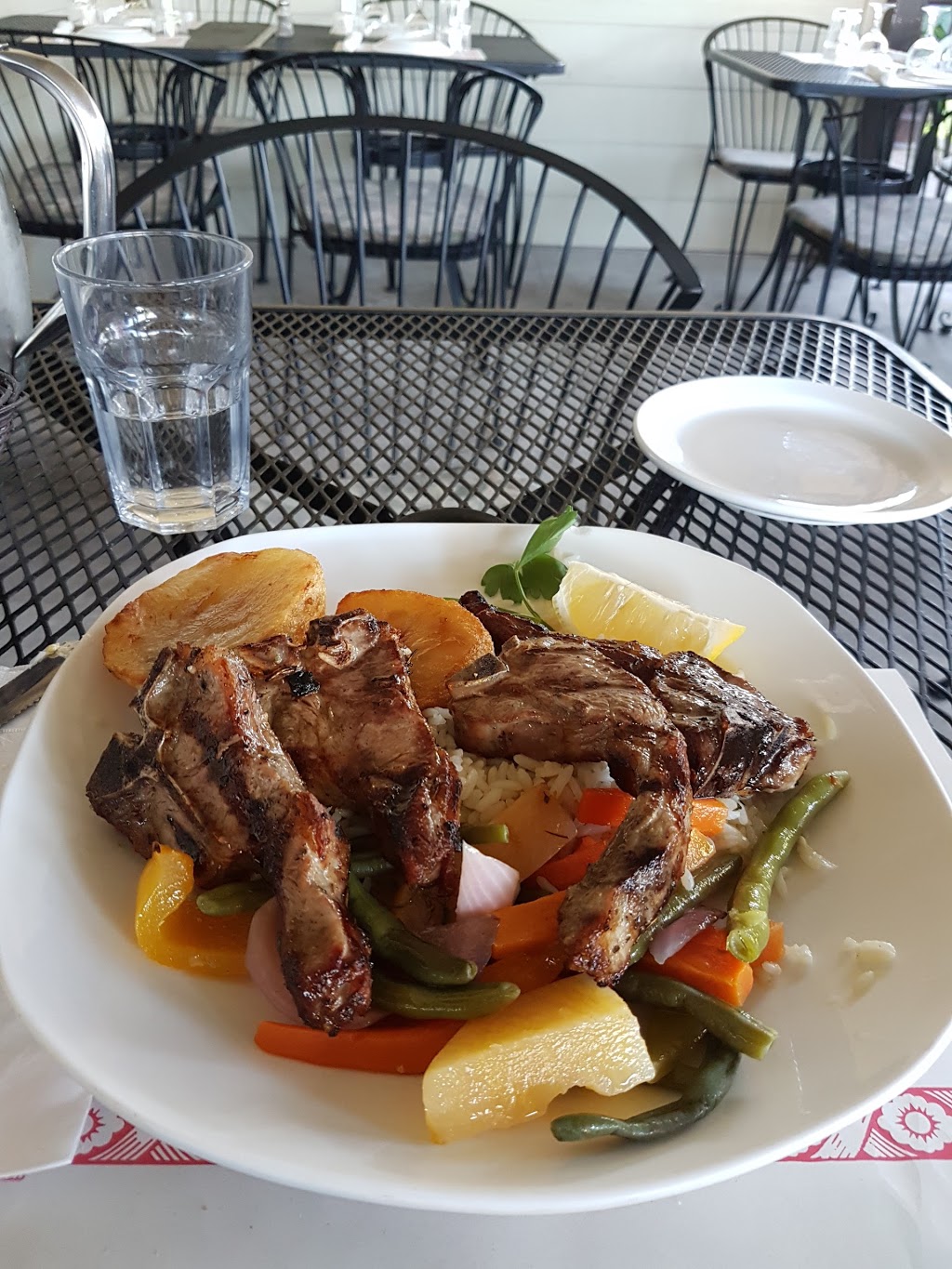 Restaurant Le Vieux Canal | 4185 Boulevard Marie-Victorin, Sainte-Catherine, QC J5C 1X9, Canada | Phone: (450) 635-2238