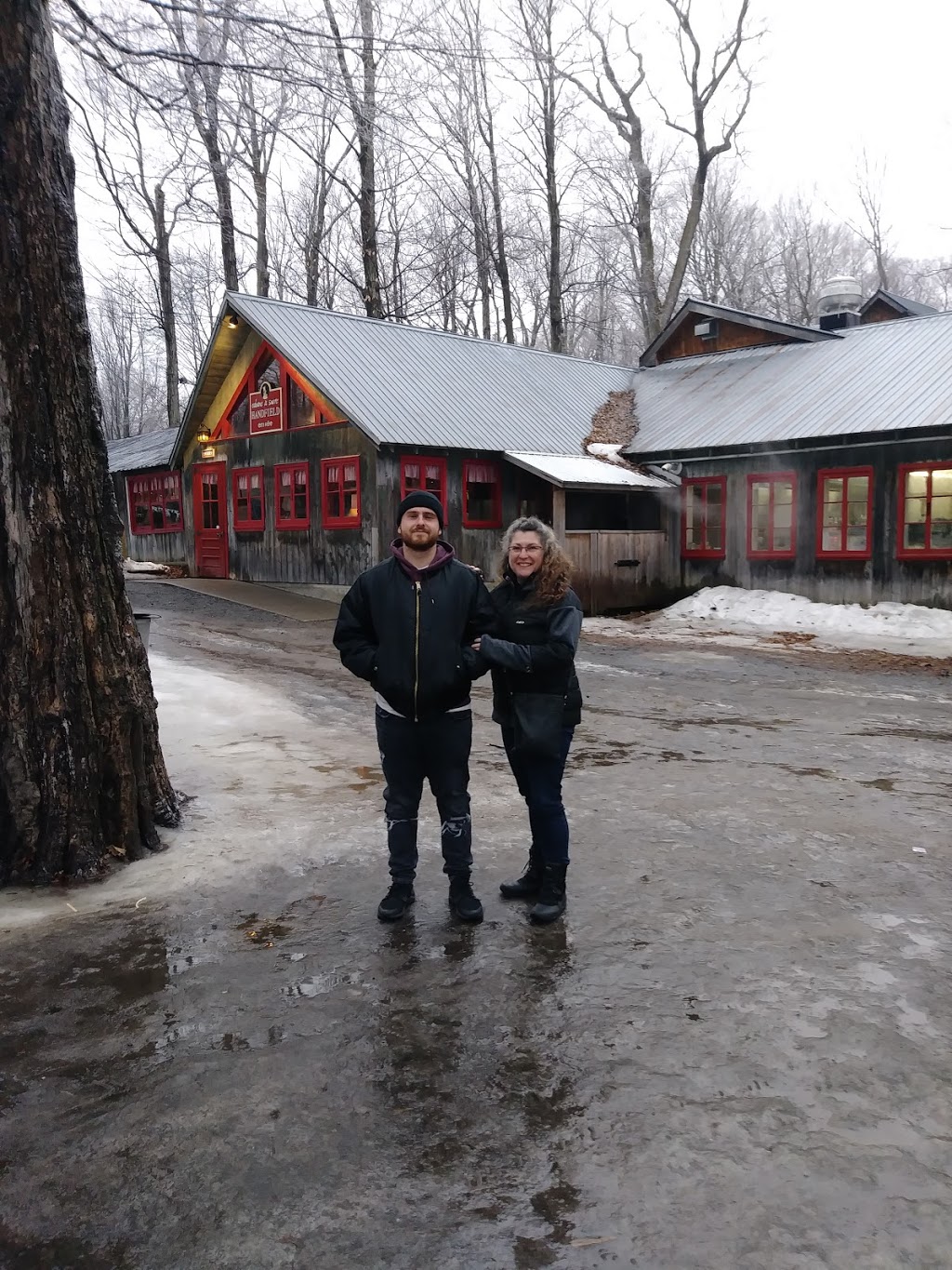 Cabane à Sucre | sur 2e0, 200 Chemin de la Savane, Saint-Marc-sur-Richelieu, QC J0L 2E0, Canada | Phone: (450) 584-2039