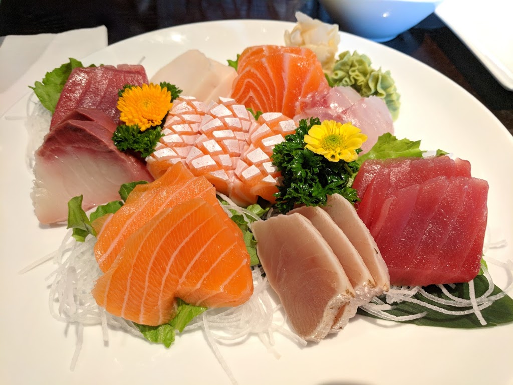 Momiji Japanese Restaurant | 1801 Lakeshore Rd W, Mississauga, ON L5J 1H6, Canada | Phone: (905) 823-8430