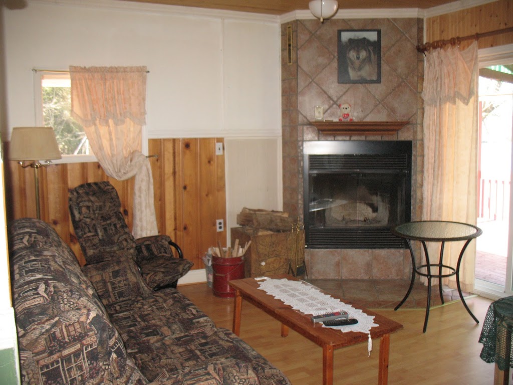 Mésange du bonheur | 137 29e Chemin, Bishopton, QC J0B 1G0, Canada | Phone: (819) 574-3398