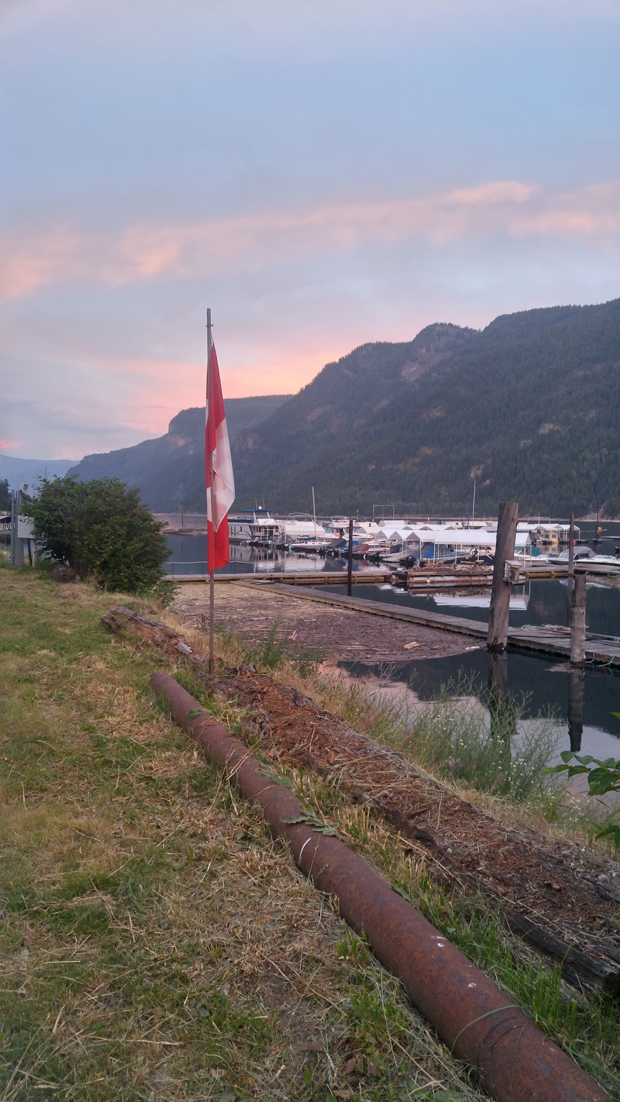 Scotties Marina Ltd | 5220 Broadwater Rd, Castlegar, BC V1N 4V7, Canada | Phone: (250) 365-3267