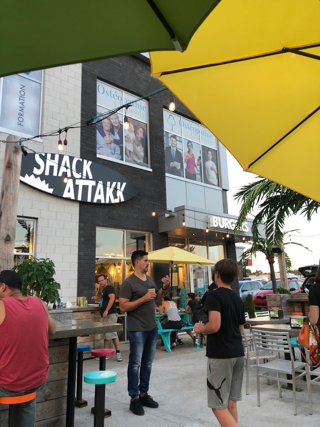 Shack Attakk Chambly | 450 Boulevard Brassard #103, Chambly, QC J3L 6K4, Canada | Phone: (450) 700-1880