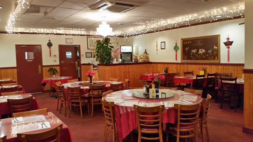 Fung Wah Restaurant Ltd | 3665 Dutch Village Rd, Halifax, NS B3N 2T1, Canada | Phone: (902) 455-3366