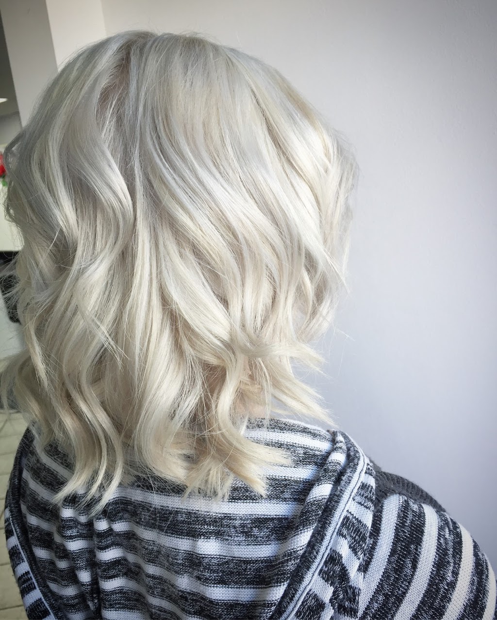 Mia Bella Hair | 11 Centre St, Strathmore, AB T1P 1H7, Canada | Phone: (403) 361-4999