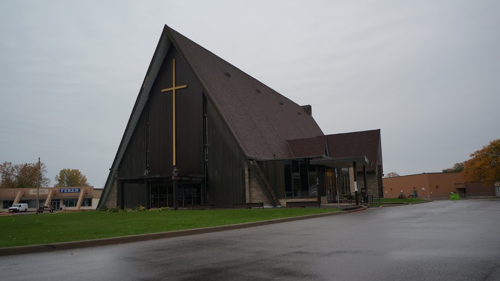 Saint Antoine de Padoue Roman Catholic Church | 4570 Portage Rd, Niagara Falls, ON L2E 6A8, Canada | Phone: (905) 358-5549