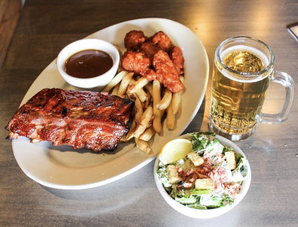 Chucks Roadhouse Bar & Grill | 5892 Main St, Whitchurch-Stouffville, ON L4A 2S7, Canada | Phone: (905) 591-1110