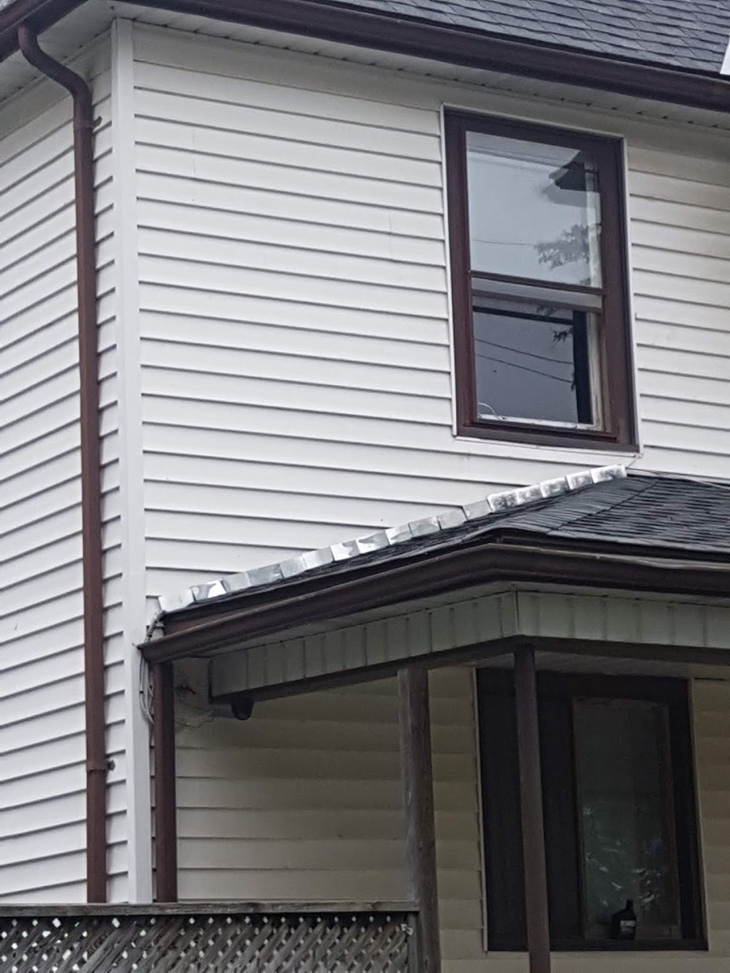 Hamblets Roofing Siding Windows | 7130 Kinsmen Ct, Niagara Falls, ON L2H 0Y5, Canada | Phone: (905) 988-6263
