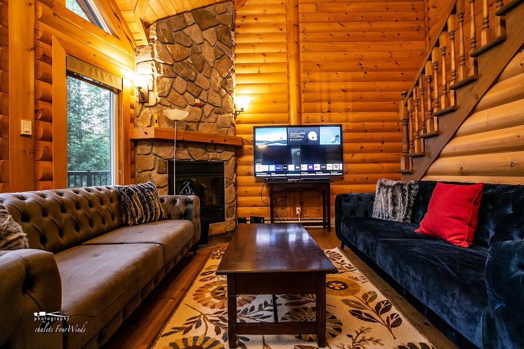 Chalet Kanata | 143 Pavillon-Kanata, Amherst, QC J0T 2L0, Canada | Phone: (438) 990-1077