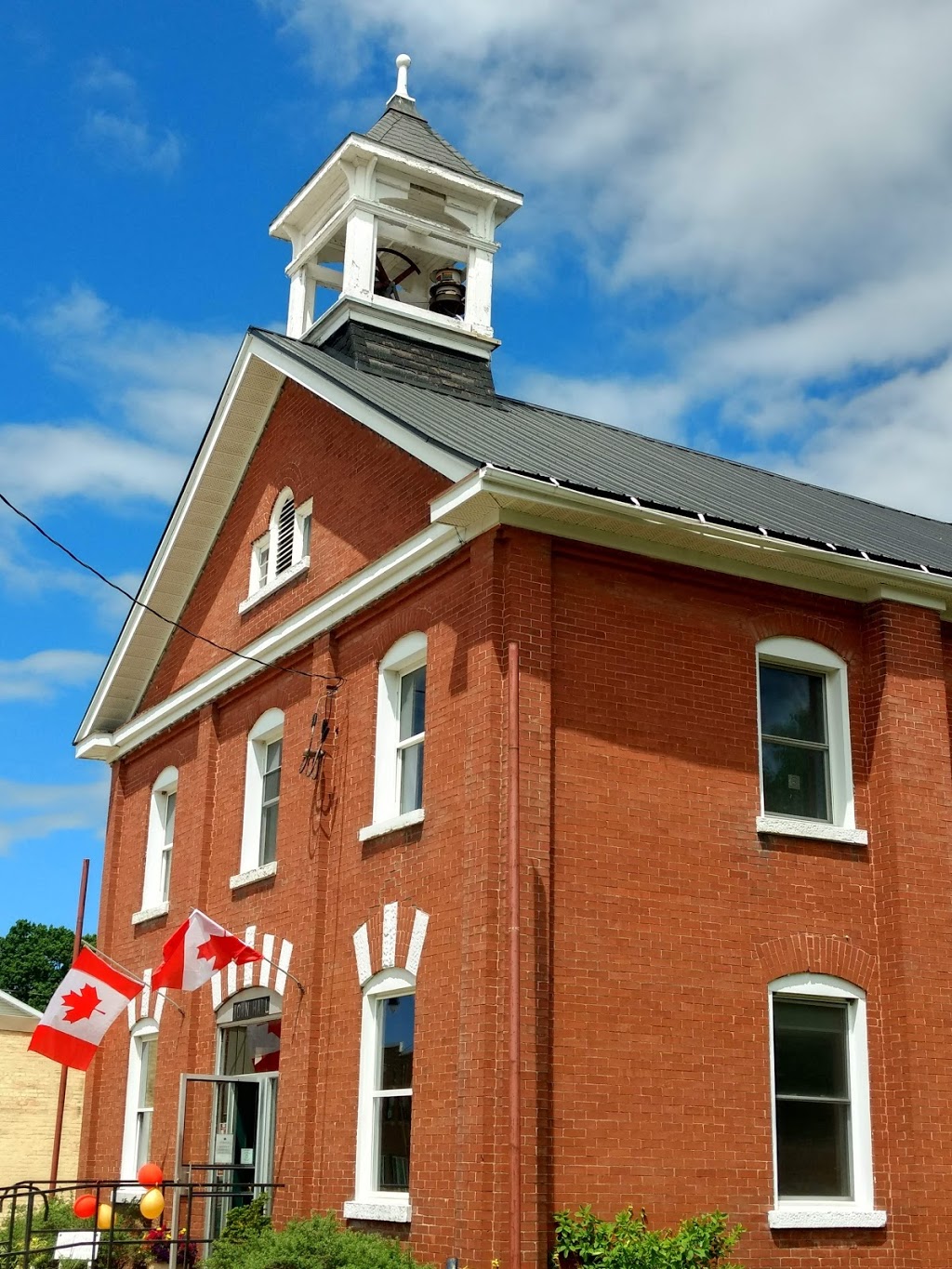 Teeswater Town Hall | 3 Clinton St S, Teeswater, ON N0G 2S0, Canada | Phone: (519) 392-8319