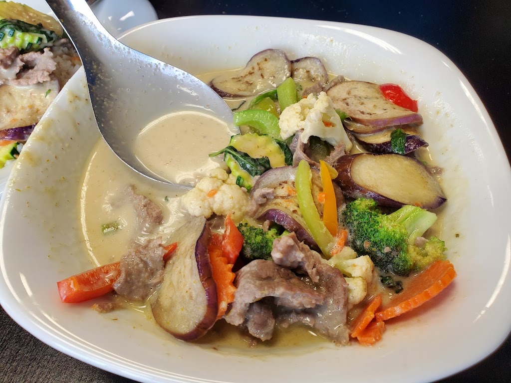 White Elephant Thai Okotoks | 105 Southbank Blvd #357, Okotoks, AB T1S 0G1, Canada | Phone: (403) 938-3988