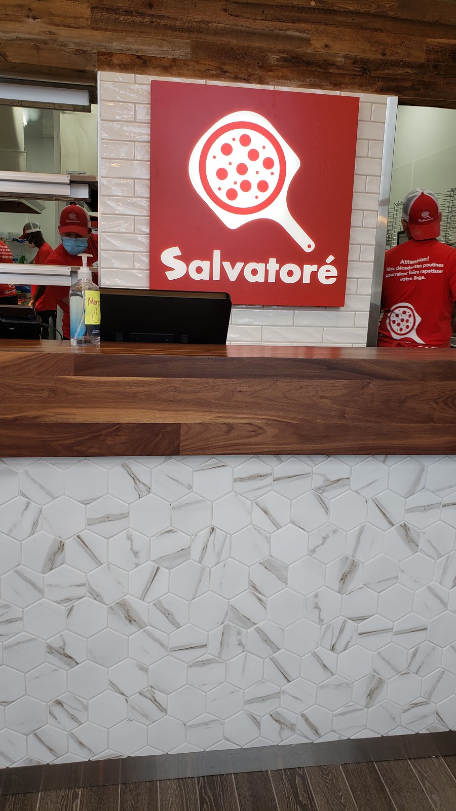 Pizza Salvatoré | 3740 Ch. de Chambly, Longueuil, QC J4L 1N8, Canada | Phone: (866) 695-6666