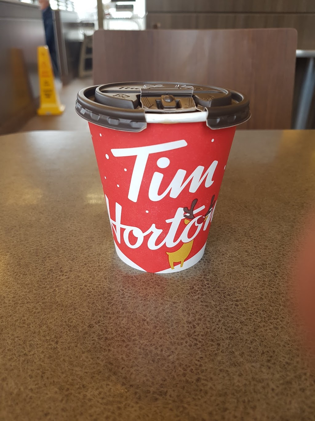 Tim Hortons | 300 Ontario St, Clinton, ON N0M 1L0, Canada | Phone: (519) 482-8127