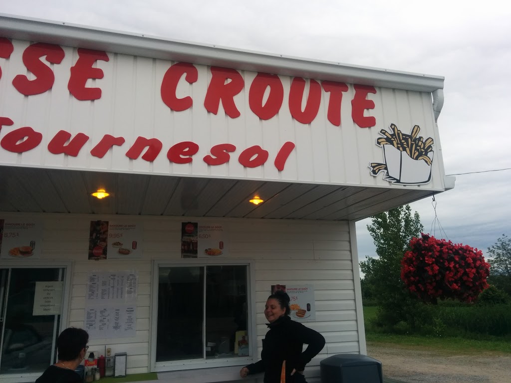 Casse-croûte et Bar laitier tournesol | 740 Rue Principale, Sainte-Anne-de-la-Pérade, QC G0X 2J0, Canada | Phone: (418) 325-1700