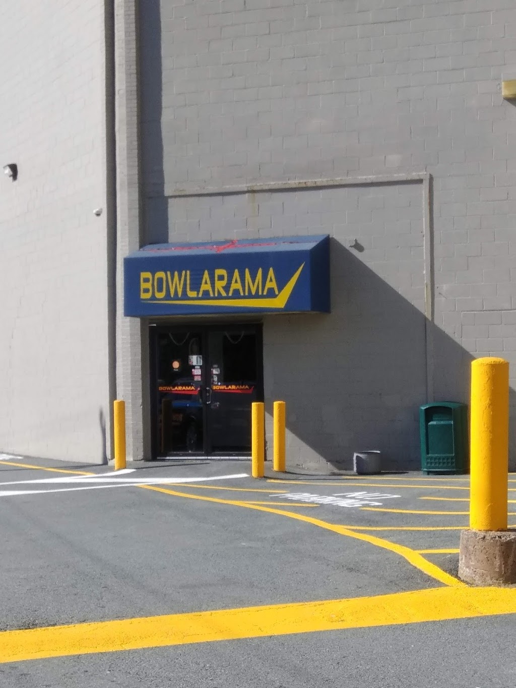 Bowlarama | 16 Dentith Rd, Halifax, NS B3R 2H9, Canada | Phone: (902) 479-2695