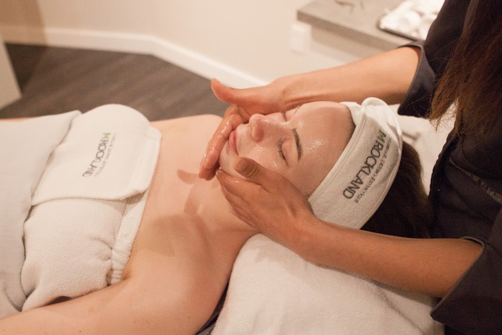 Clinique Dermo-Esthétique M Rockland | 233 Av. Dunbar, Mont-Royal, QC H3P 2H4, Canada | Phone: (514) 439-7710