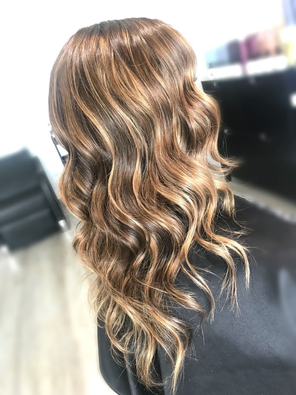 Coiffure Institut V Beauté | 73 Boulevard du Séminaire N, Saint-Jean-sur-Richelieu, QC J3B 7L9, Canada | Phone: (450) 741-7724