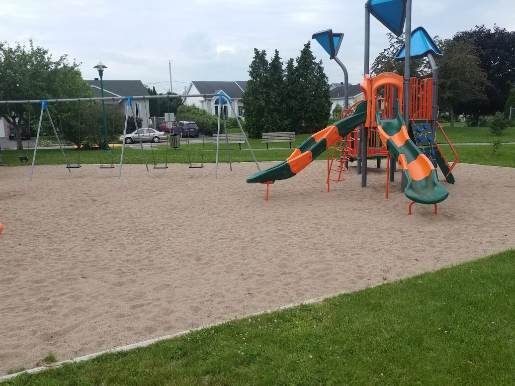 Parc des Prés | Rue des Moissons, LÉpiphanie, QC J5X 3R2, Canada | Phone: (450) 588-5515