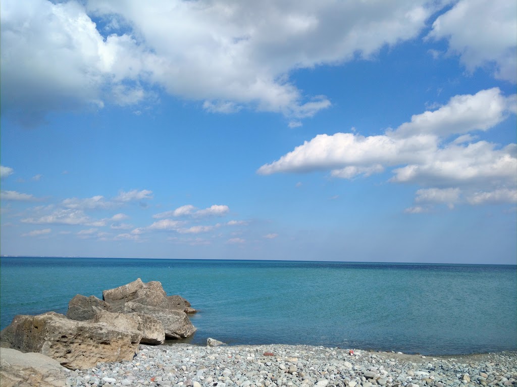 Waterfront Trail Parking Lot | Confederation Park A, Hamilton, ON L8E 3L8, Canada