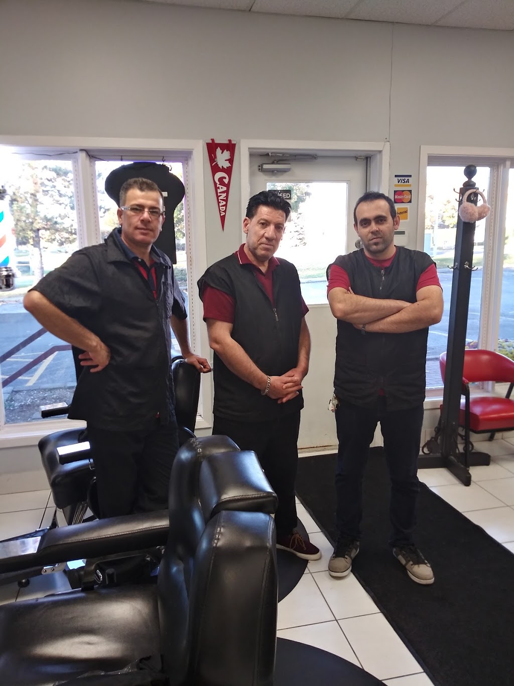 Royal Barber shop | 1600 Forest Valley Dr, Orléans, ON K1C 6X7, Canada | Phone: (613) 424-6066