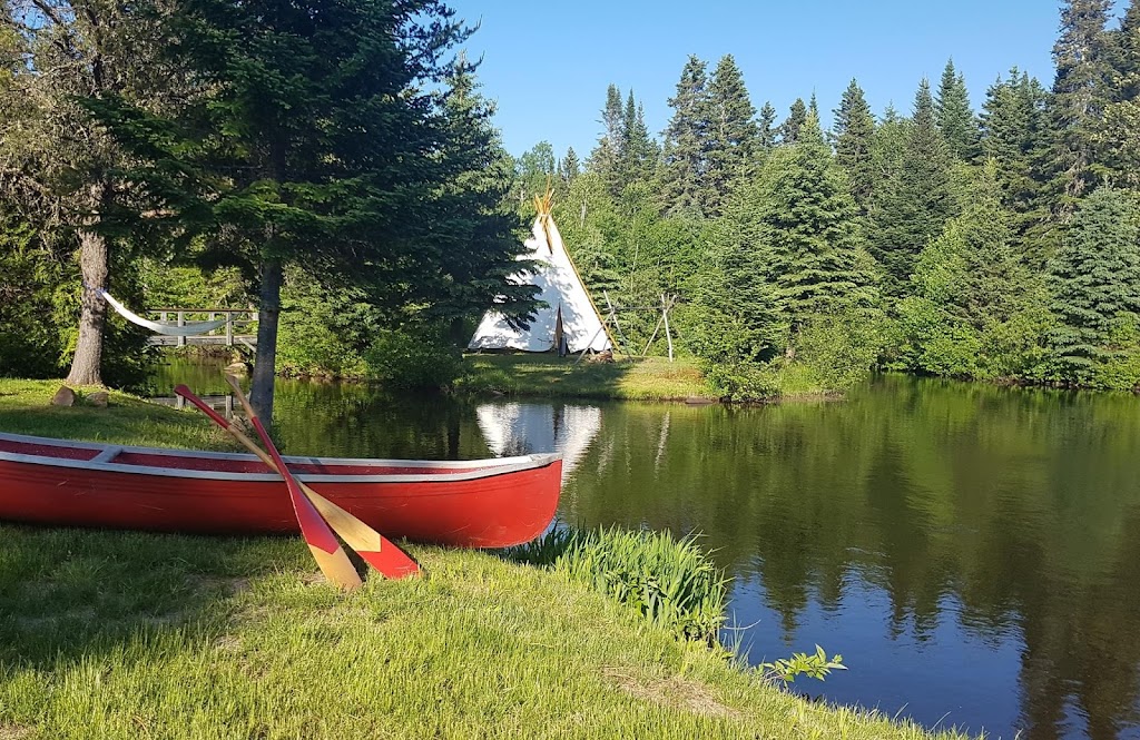 Chalets Nikamishuk | 5 Chem. des Beaudoin, Saint-Tite-des-Caps, QC G0A 4J0, Canada | Phone: (418) 455-2655