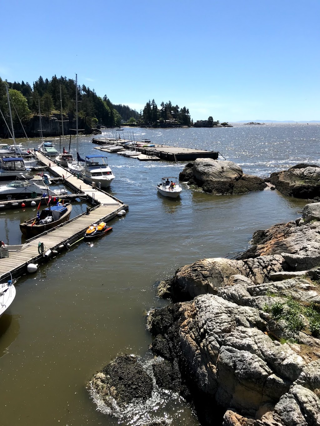 Eagle Harbour Yacht Club | 5750 Eagle Harbour Rd, West Vancouver, BC V7W 1P5, Canada | Phone: (604) 921-7636