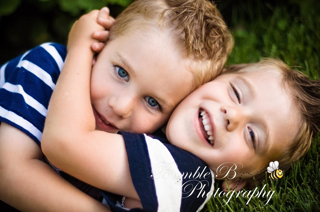 Bumble B Photography | Pembina Hwy, Winnipeg, MB R3T 0N1, Canada | Phone: (204) 803-9309