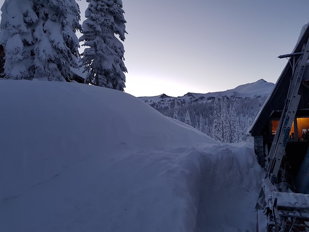 Blanket Glacier Chalet | British Columbia V0E 2S0, Canada | Phone: (403) 678-4102