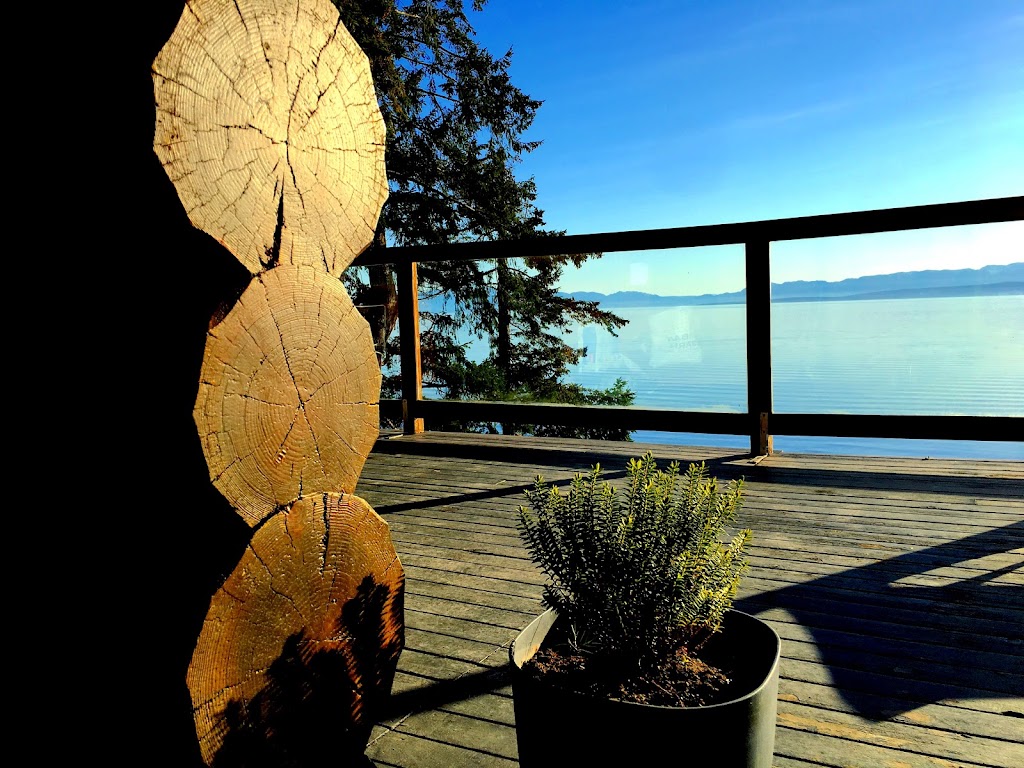 The Beach House Texada | 5274 Gillies Bay Rd, Gillies Bay, BC V0N 1W0, Canada | Phone: (604) 910-8333