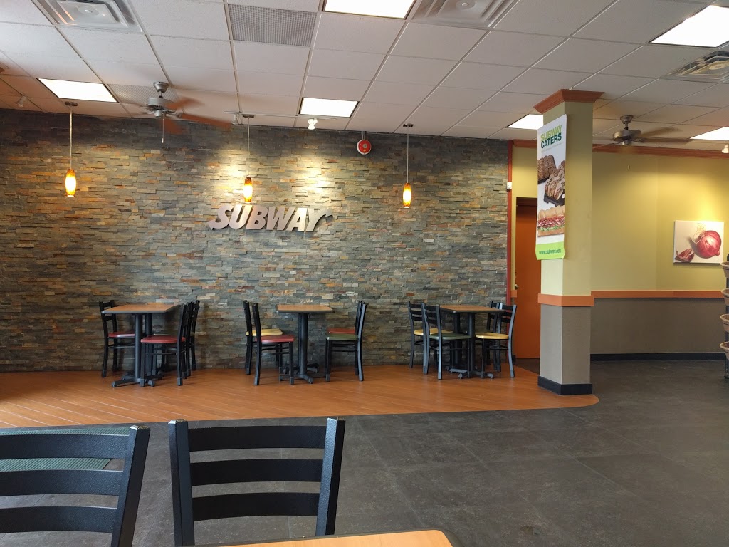 Subway | 2735 Lake Shore Blvd W, Etobicoke, ON M8V 1G9, Canada | Phone: (416) 255-7827