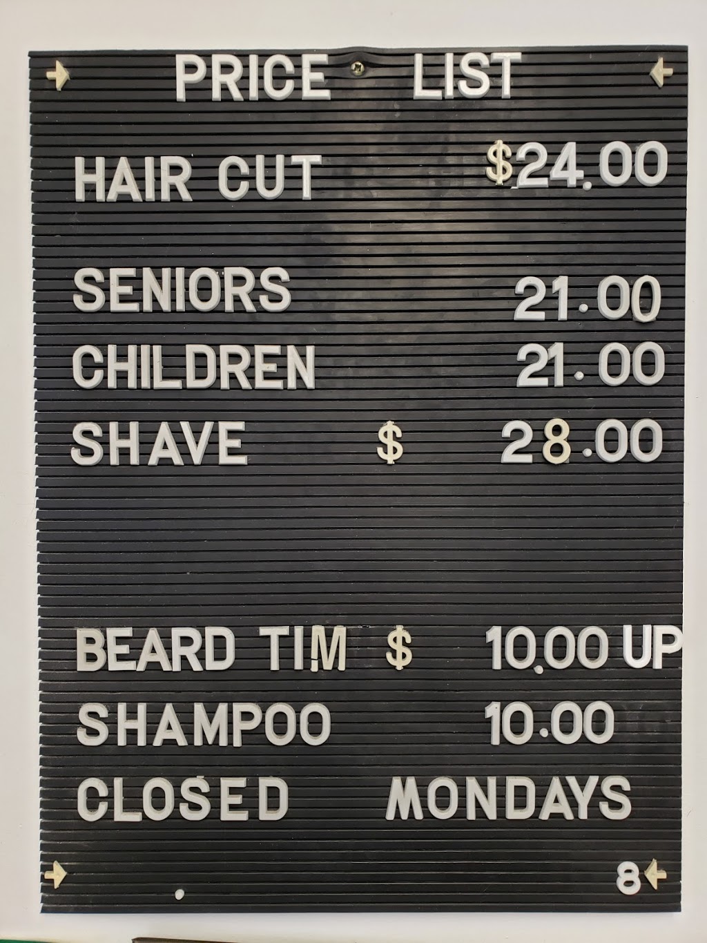 Marios Place Barbershop | 7 Brentwood Rd N, Etobicoke, ON M8X 2B6, Canada | Phone: (416) 231-0504