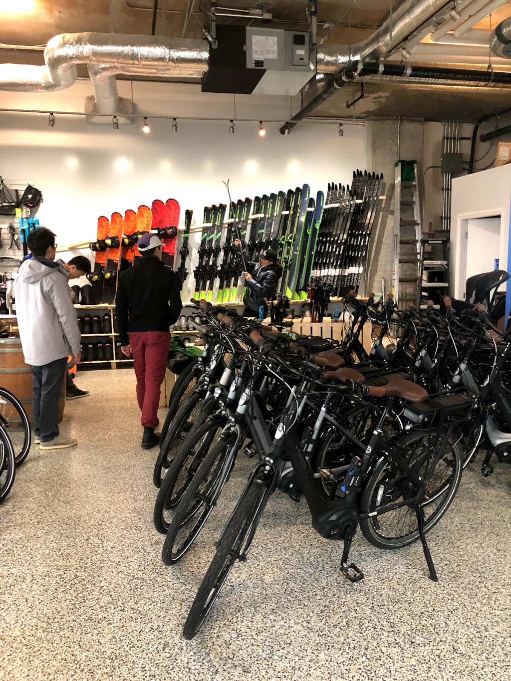 Reckless Shipyards: eBikes, Skis & More! | 125 Victory Ship Way Unit# 150, North Vancouver, BC V7L 0B2, Canada | Phone: (604) 988-1425