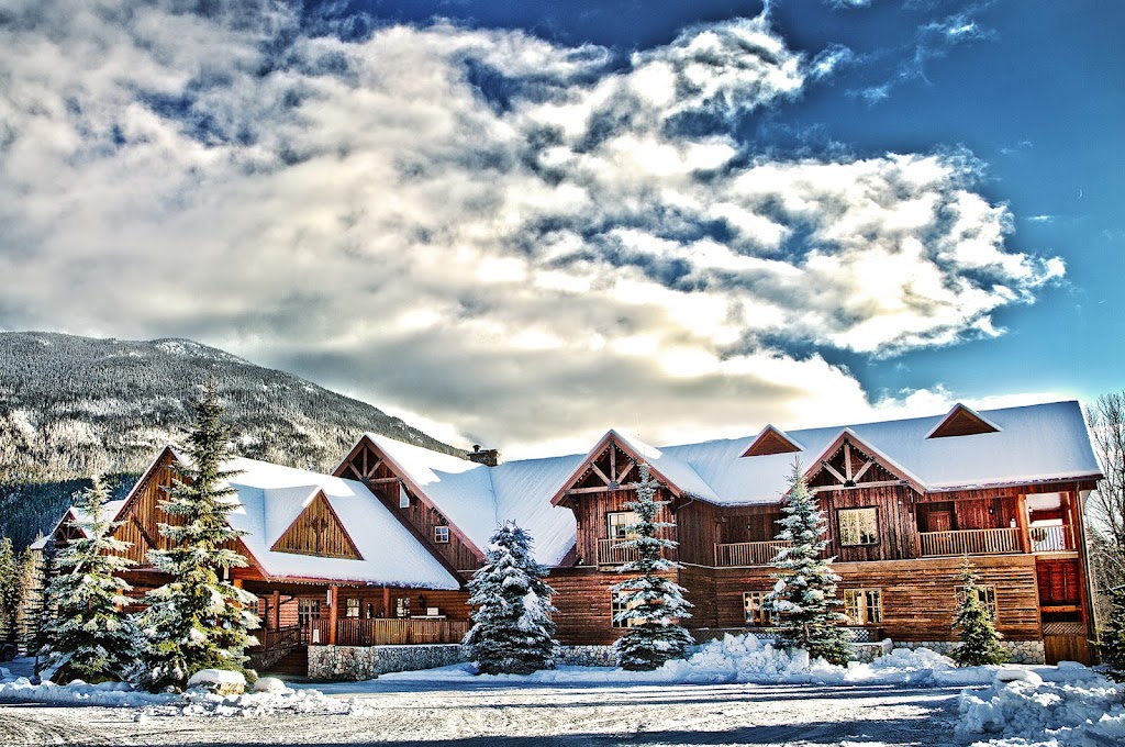 Glacier House Hotel & Resort | 1870 Glacier Ln, Revelstoke, BC V0E 2S0, Canada | Phone: (250) 837-9594