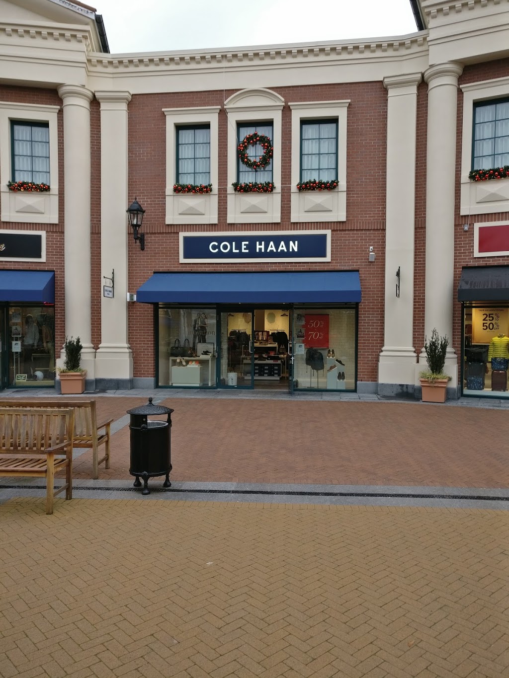 Cole Haan | 7899 Templeton Station Rd, Richmond, BC V7B 0B7, Canada | Phone: (604) 273-1325