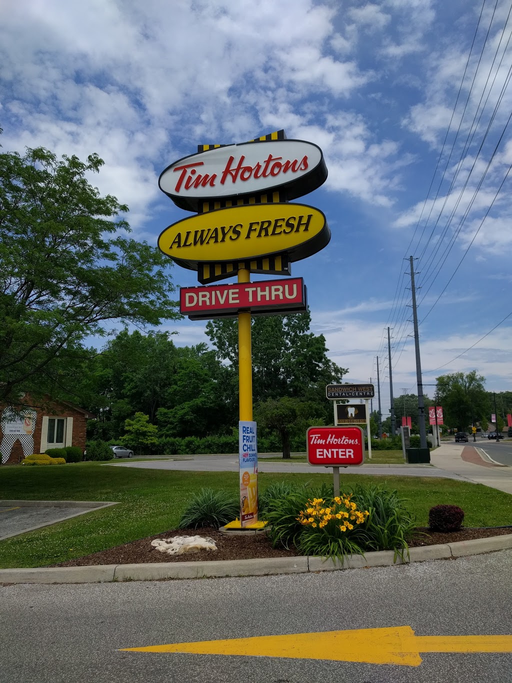 Tim Hortons | 5775 Malden Rd, Windsor, ON N9H 1R9, Canada | Phone: (519) 966-2039