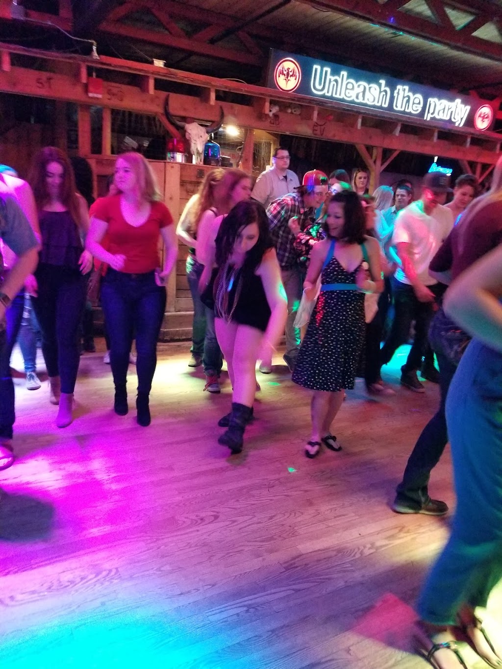Billy Bobs Saloon | 3310 50 Ave, Red Deer, AB T4N 3X9, Canada | Phone: (403) 358-4004