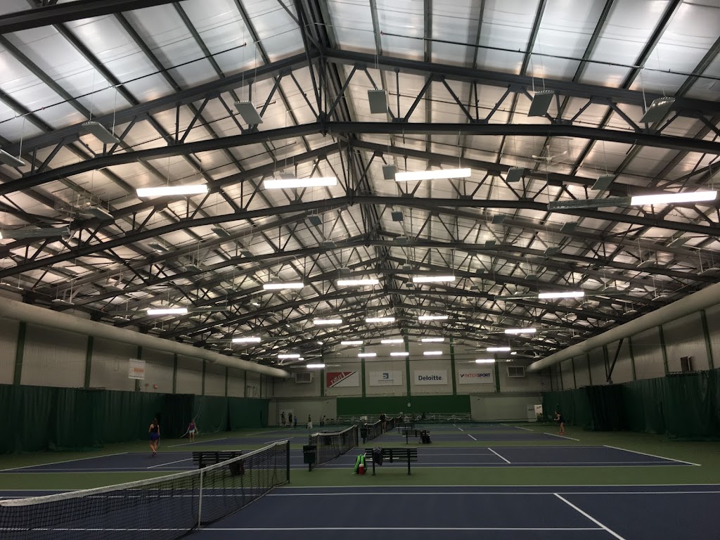 Tennis Intérieur Drummond | 1380 Rue Montplaisir, Saint-Charles-de-Drummond, QC J2C 0M6, Canada | Phone: (819) 475-2206