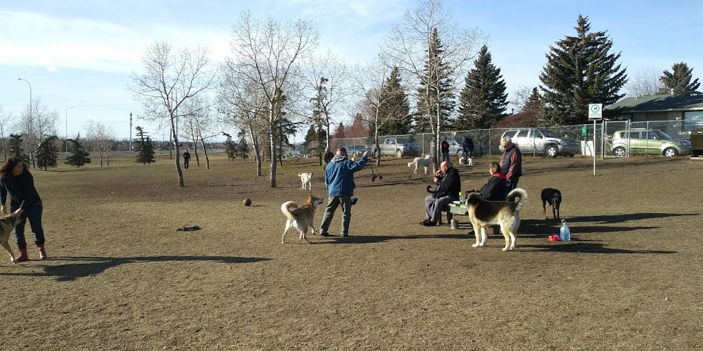 Mcknight/Falconridge Dog Park | 111 Falwood Way NE, Calgary, AB T3J 1A8, Canada