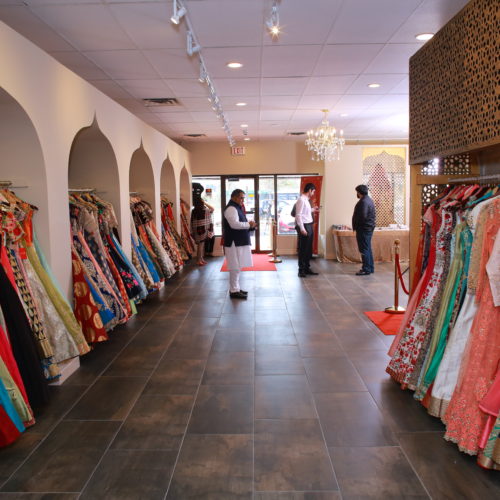 Adaa Trendz Boutique | 1 Steeles Ave E, Brampton, ON L6W 4J5, Canada | Phone: (905) 451-0786