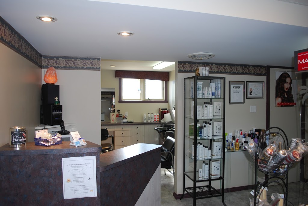 Salon Jackie | 150 Rue de Monseigneur Parenteau, Yamaska, QC J0G 1W0, Canada | Phone: (450) 789-2606