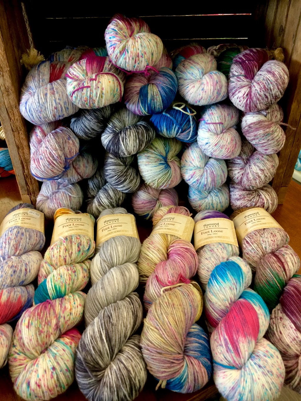 Llama Laine Yarn Shop | 210 8th St, Hanover, ON N4N 1J5, Canada | Phone: (519) 506-4600