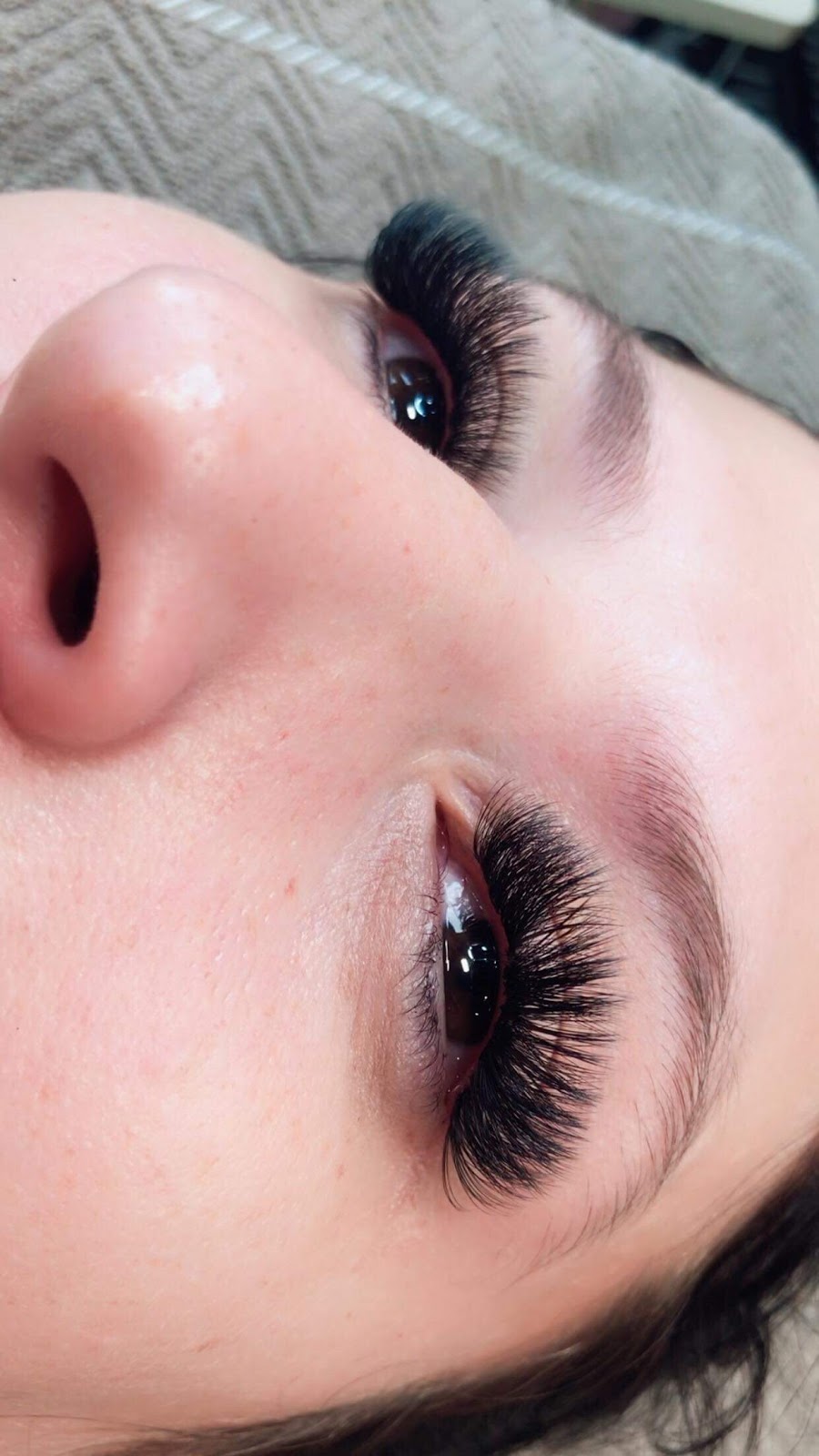 Jessica’s Eye Lashes | 1135 Ewen Ave #2, New Westminster, BC V3M 5E3, Canada | Phone: (306) 713-8636