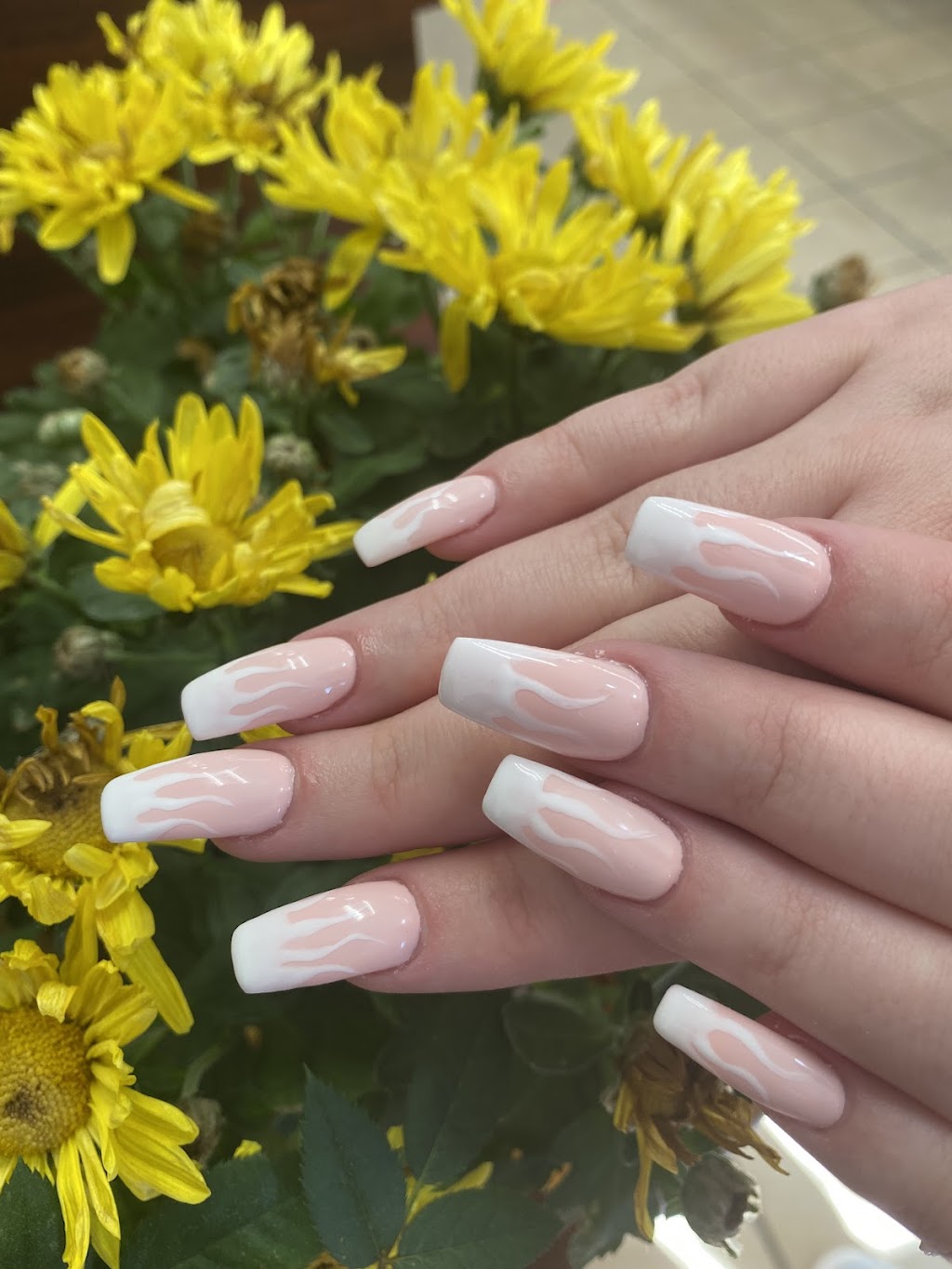 Elegant Nails | 8334 160 Ave NW, Edmonton, AB T5Z 3P1, Canada | Phone: (780) 456-2022