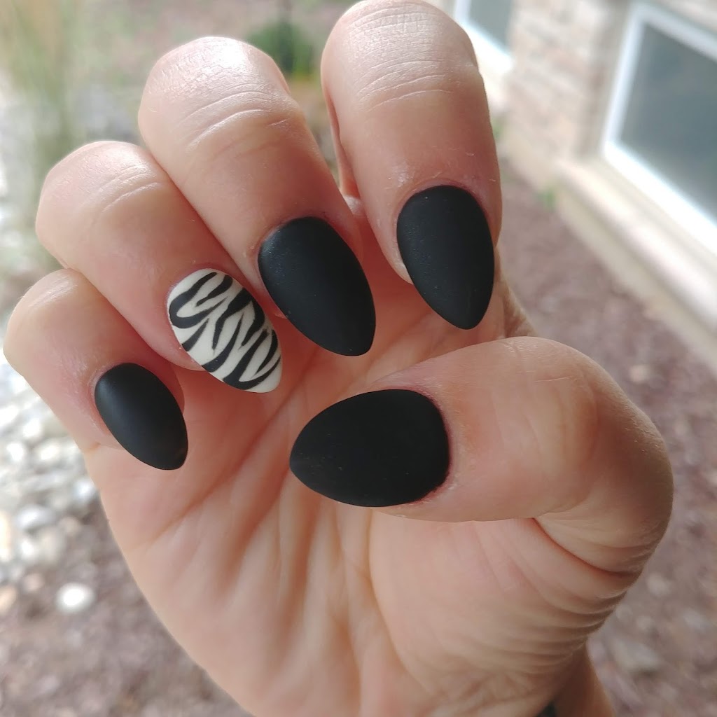 Nails For You | Bridgeport Plaza, 94 Bridgeport Rd E, Waterloo, ON N2J 2J9, Canada | Phone: (519) 954-1818