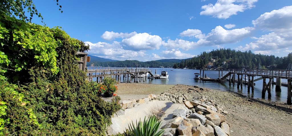 Bessie Beach | 2602 Panorama Dr, North Vancouver, BC V7G 1V5, Canada | Phone: (365) 618-6206