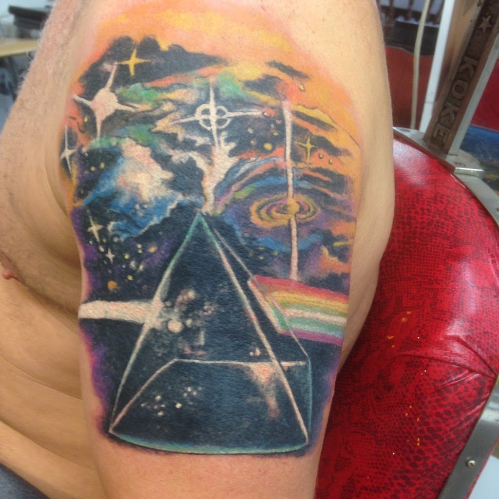 HallMark Tattoos | 373 Edgehill Dr, Barrie, ON L4N 9X5, Canada | Phone: (705) 735-1432