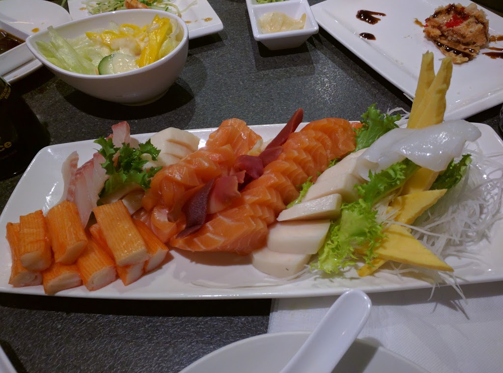 Moon Sushi | 1900 Fowler Dr, Mississauga, ON L5K 1T7, Canada | Phone: (905) 916-7888