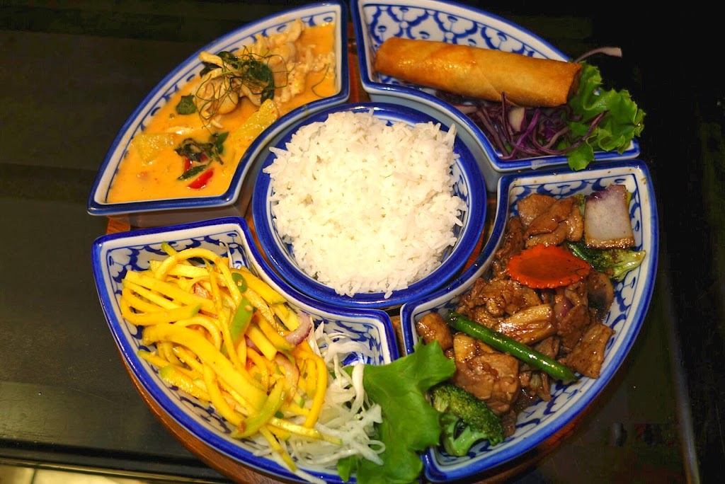 Sabai Thai Cuisine | 4055 Carling Ave, Kanata, ON K2K 2A4, Canada | Phone: (613) 271-8885