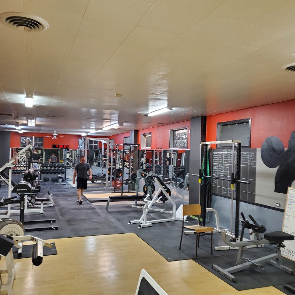 Rendezvous Fitness Centre | 41 2 Ave NE, Altona, MB R0G 0B0, Canada | Phone: (204) 324-7471